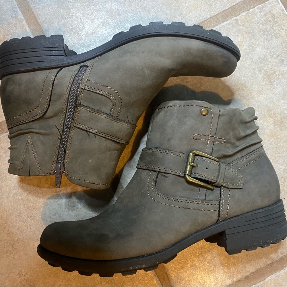 Womens boots